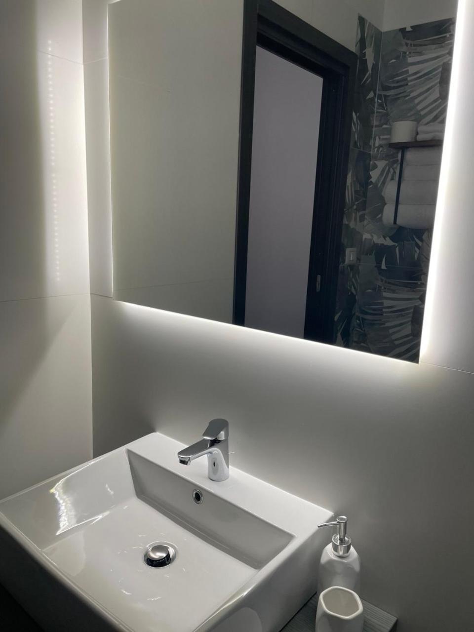 Bluceleste Salerno Centro ภายนอก รูปภาพ
