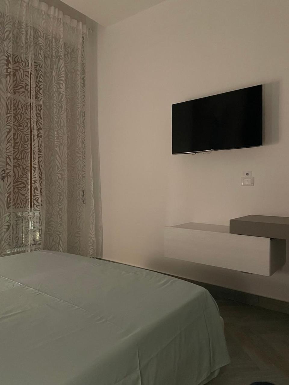Bluceleste Salerno Centro ภายนอก รูปภาพ
